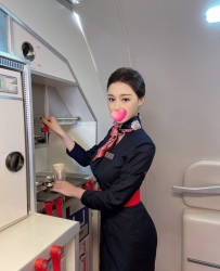 瀨：tv8833  TG搜索：@av0988 空姐兼職 技術太好奶大 很會挑逗男人的情慾