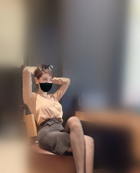 TG搜索：@av0988   Gleezy：av0988  黑絲美腿係開工 兼職純放鬆跟享受
