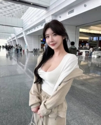 蓁蓁164.48.E.30歲 火辣辣的騷女，水嫩嫩的淫滿身材  肌膚雪白嫩滑，配合度超級高