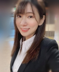 Gleezy搜av0988  悶騷保險業務,也是位人妻 要下海滿足自己