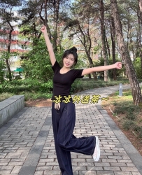 大G搜pp2263  瀨fb750 舌吻 69 毒龍 口爆  奶炮 服務配合度高 健談 超有女友fu