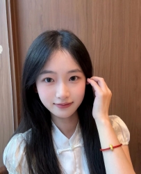 Gleezy：av0988 鄰家妹妹超主動很會勾引人   鮑魚超嫩 一摸就濕很敏感  噴水流不停