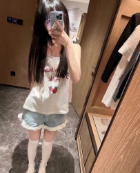 瀨tv8833電報@av0988 卡哇伊學生妹 乾淨 青澀 呆萌好控制 不敢時間 清秀無刺青