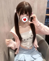 賴b80066 小糯米 157cm  極品呦呦超級嫩鮑 高中生 第一天下海
