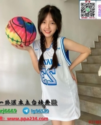 瀨：xj6669  TG搜索：@lg96520清新可人清純青澀的學生妹 骨架小 懵懂無辜眼神 纖細的