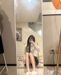瀨tv8833電報@av0988 長腿性感女神 服務主動很騷  驚喜不斷